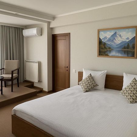 Yerevan Resident Hotel Exterior foto